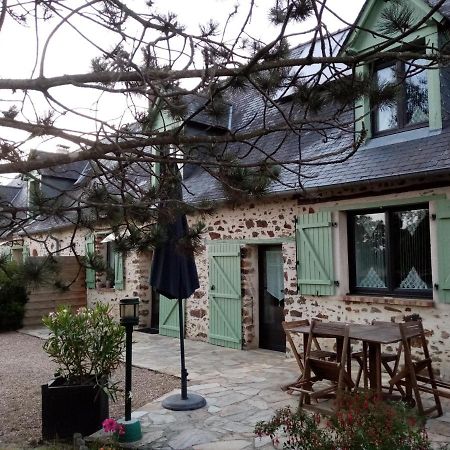 Chambre D Hote La Roussiere Saint-Ouen-Des-Toits ภายนอก รูปภาพ