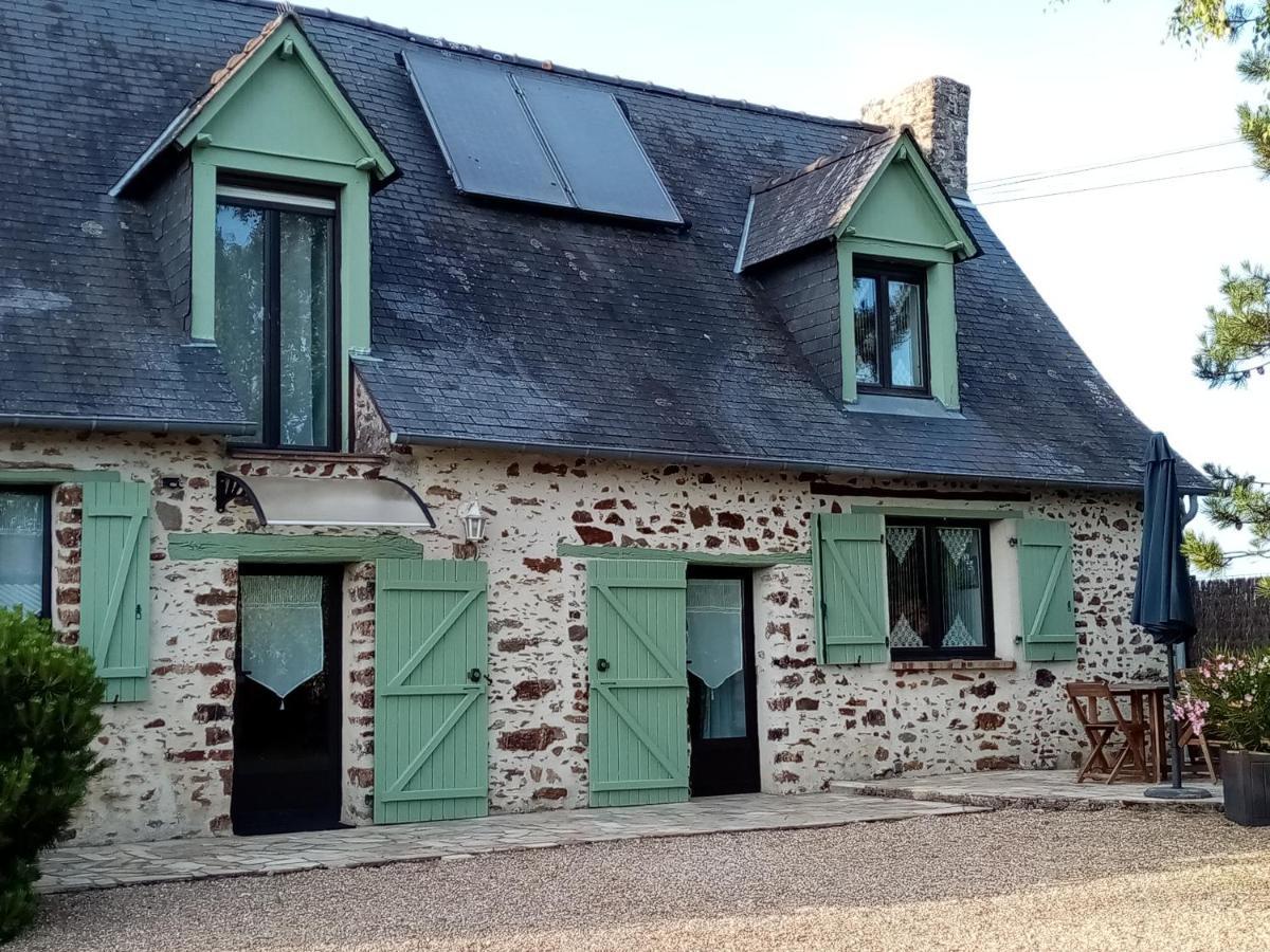 Chambre D Hote La Roussiere Saint-Ouen-Des-Toits ภายนอก รูปภาพ